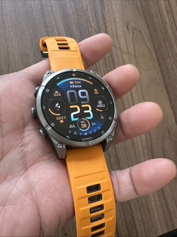 Garmin fenix 8 47 mm AMOLED Sapphire Titanium Smartwatch Spark Orange Graphite - photo numéro 4