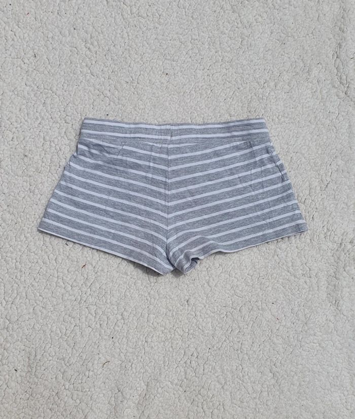 Shirt taille 9/10ans - photo numéro 4