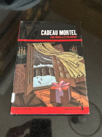livre Cadeau Mortel cinq nouvelles policières