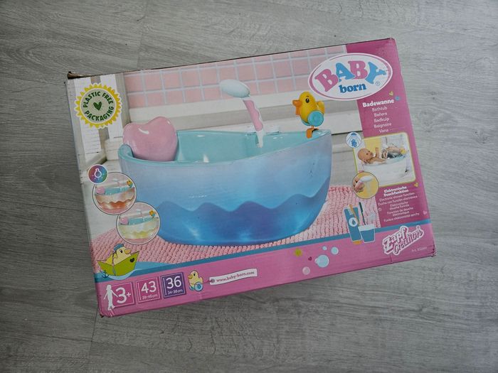 Baignoire baby born neuve