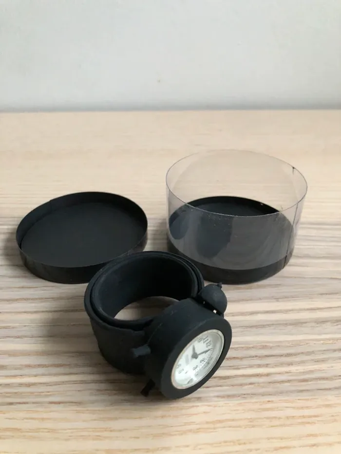 Montre snap noire en forme de montre - photo numéro 4