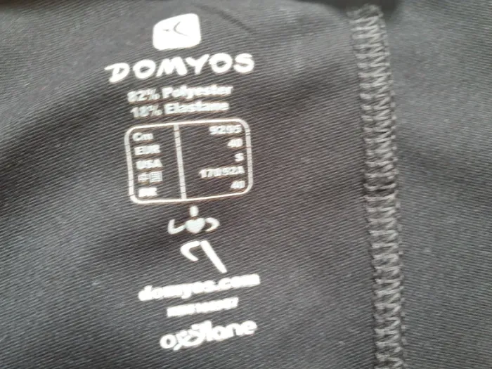 Lot 2 hauts de sport Domyos taille 40 - photo numéro 2