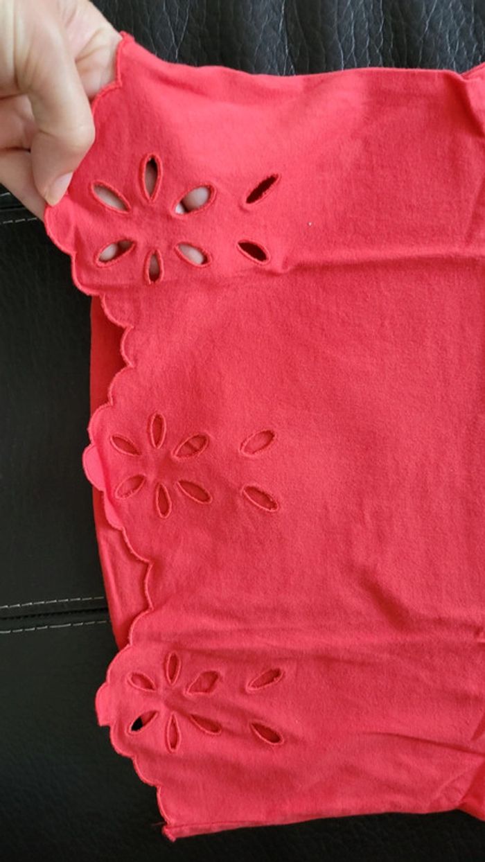 Haut ou Teeshirt 7-8 ans. - photo numéro 4