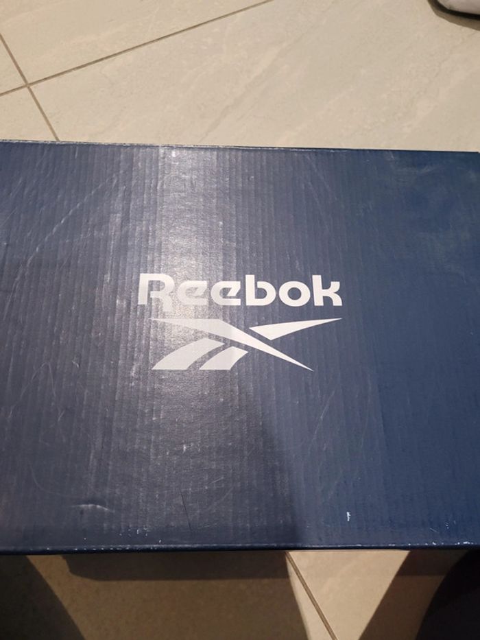 Baskets reebok pailleté 37 édition très limitée - photo numéro 11