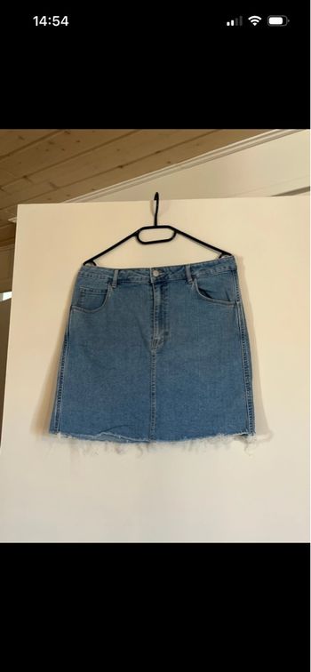 Jupe jean déchiré 