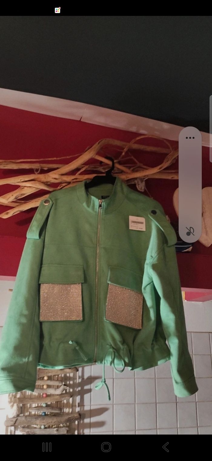 Blouson de la marque : drôle de copine : valeur 115euros  /neuf avec étiquette - photo numéro 4