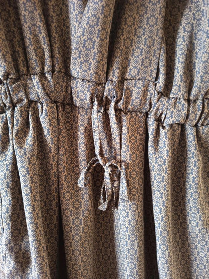 Robe courte. Sans manches .  Marque Pimkie (938) - photo numéro 4