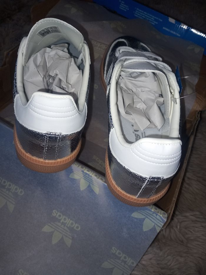 Baskets Adidas Samba Argentées pointure 38 - photo numéro 2