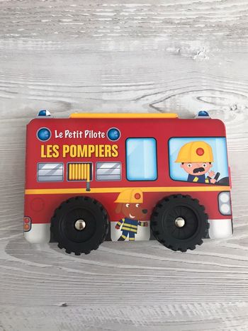 Livre le petit pilote «les pompiers »