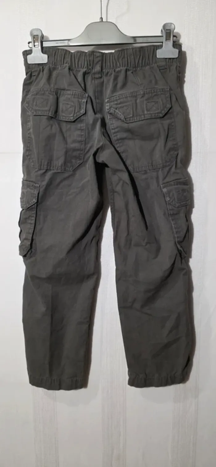 Pantalon cargo 8 ans - photo numéro 3