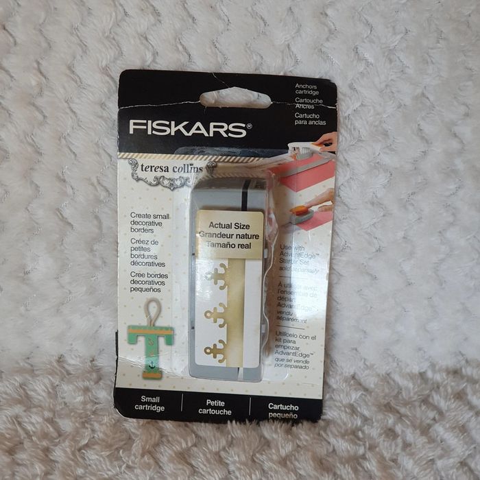 Fiskars Teresa Collins Punch Anchor