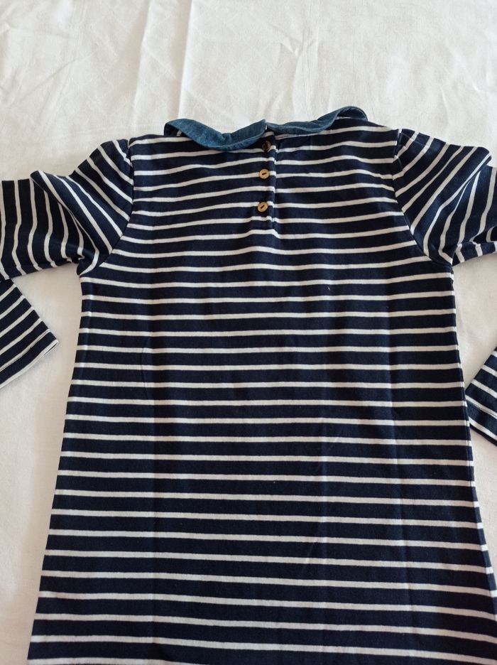 Marque sergent major taille 10 ans 140 cm manche longues couleur bleu foncé avec petit col Jean super sympa couleur le foncé avec rayures blanche infection devant avec inscription marqué Hello voir photos - photo numéro 7