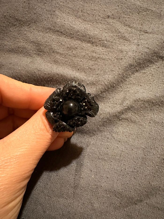 Bague réglable fantaisie « rose noire » n’2