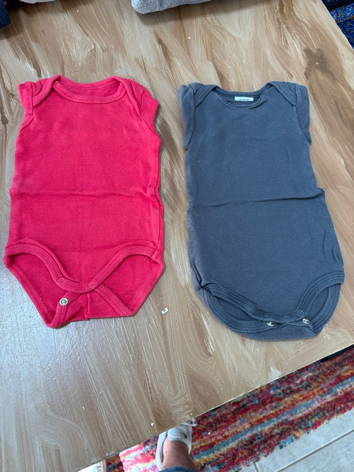 Lot 7 bodies manches longues 3 mois - photo numéro 2