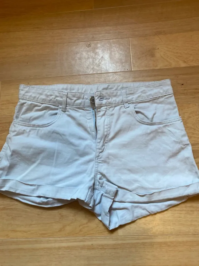 Short blanc fille taille 12 ans