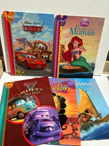 Lot 5 disney pixar neuf