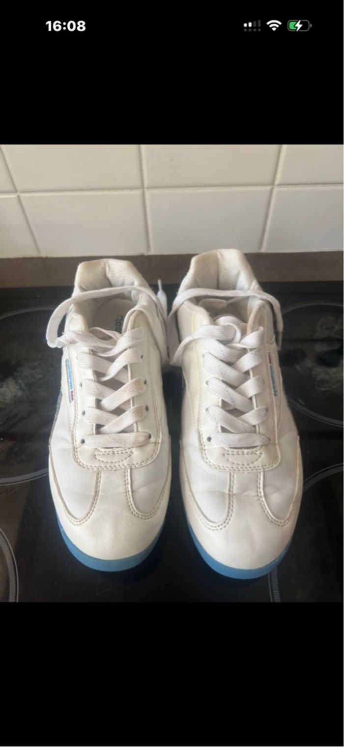 Baskets Reebok vintage blanches & bleues pailletées - photo numéro 2