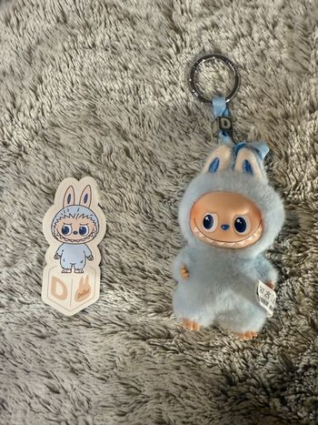 Labubu pin for love lettre D