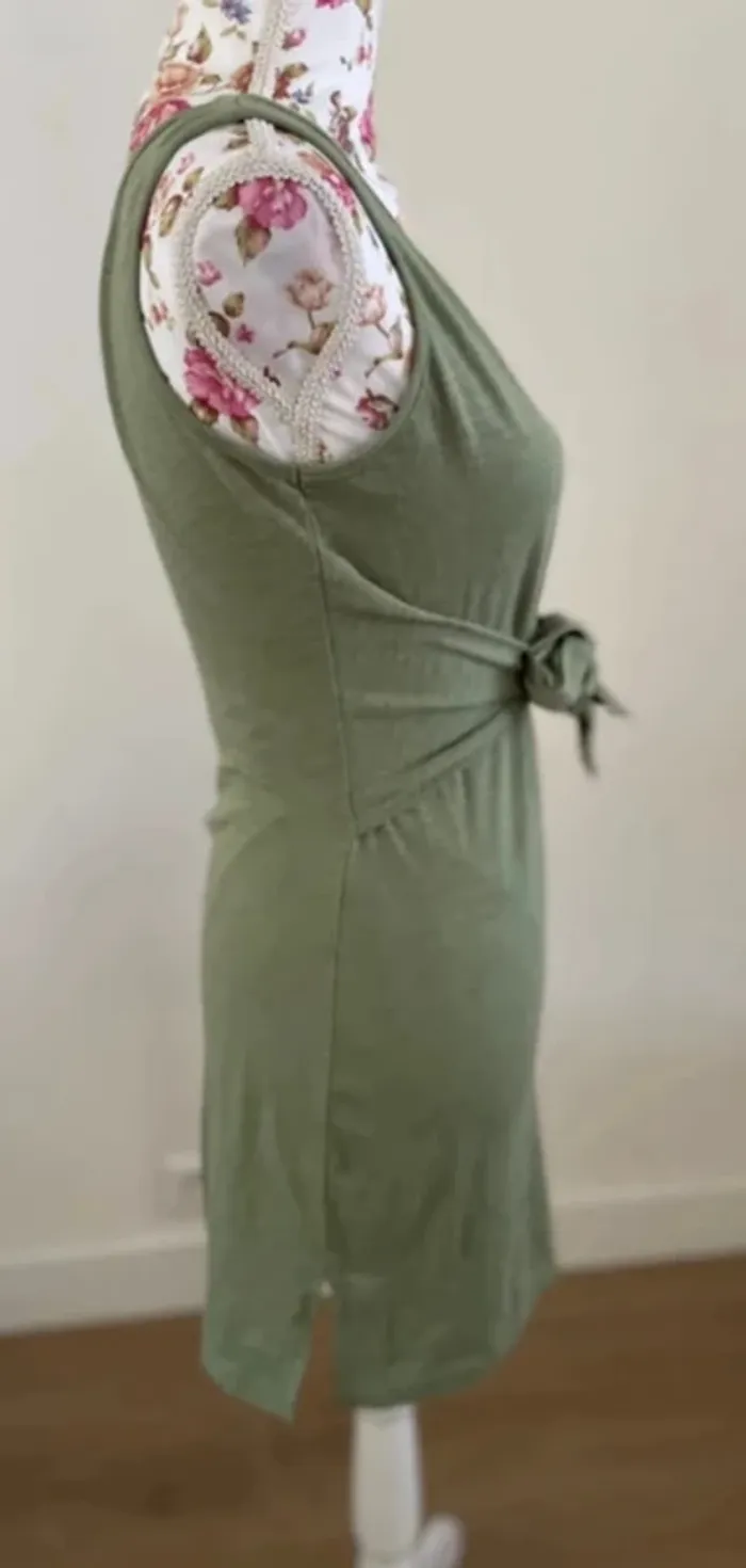 Robe kaki nouage ventre - photo numéro 3