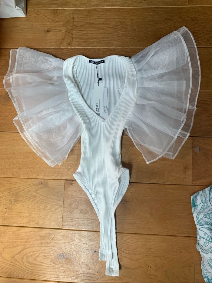 body zara blanc