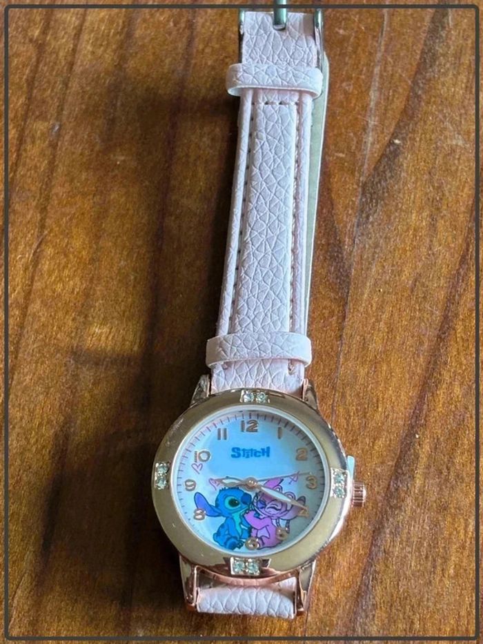 Montre stitch rose - photo numéro 4