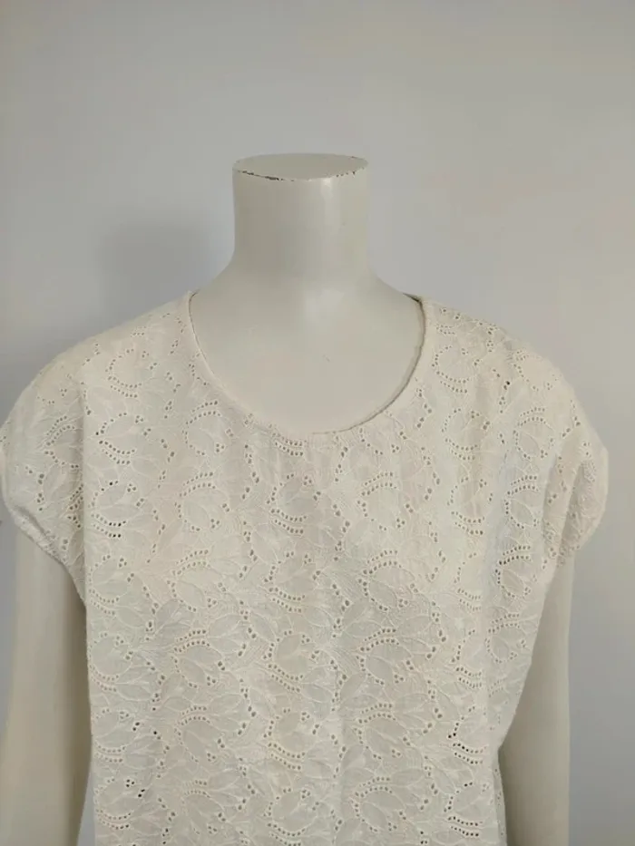 Top blanc brodé Camaïeu en coton à nouer devant taille M/L estimée été chic borderie anglaisA625 - photo numéro 5
