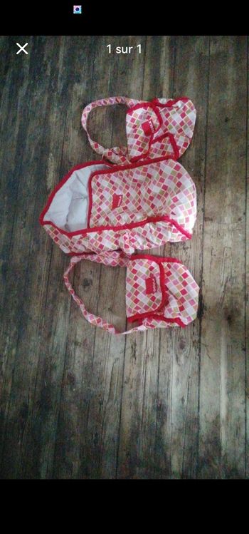 Lot pour poupée couffin et sacs à langer goula