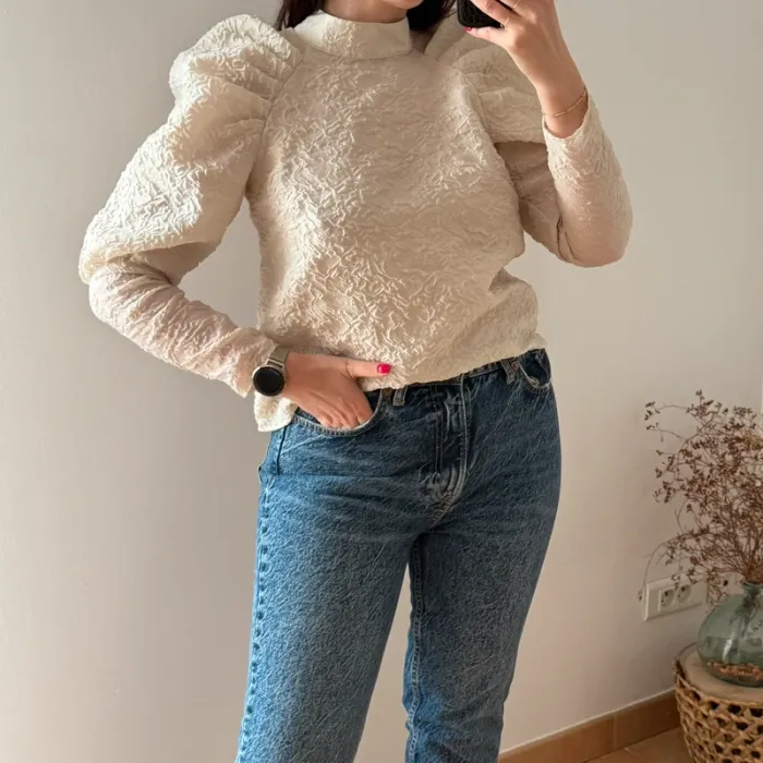 Blouse H&M beige à manches bouffantes et dos nu - photo numéro 2