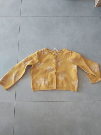 Gilet jaune à boutons 3 ans