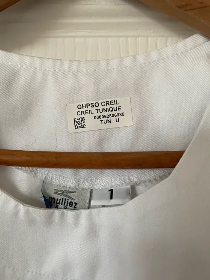 Veste infirmière hôpital blanche, aide-soignant/e - photo numéro 2