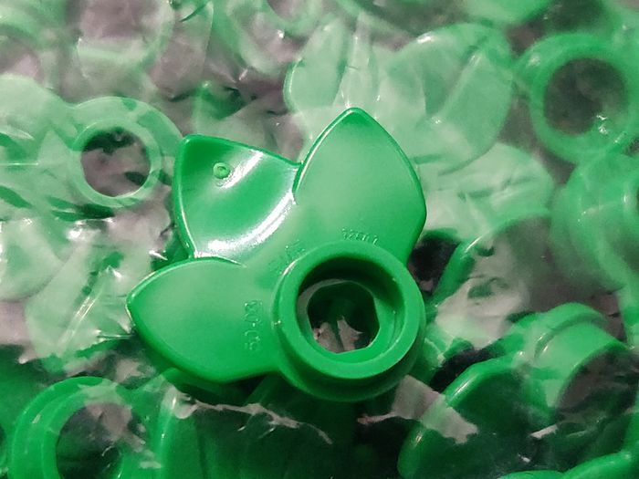 Lot 400 feuilles vertes Lego - jamais utilisés - parfait état - vrai Lego - photo numéro 2