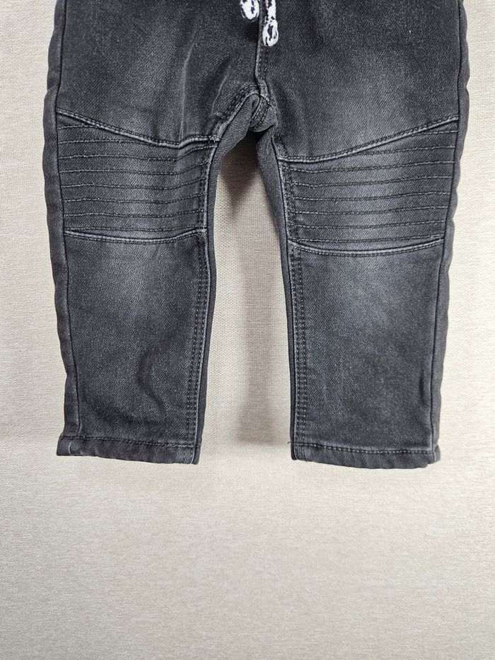 Jeans tape à l'œil 6 mois - photo numéro 3