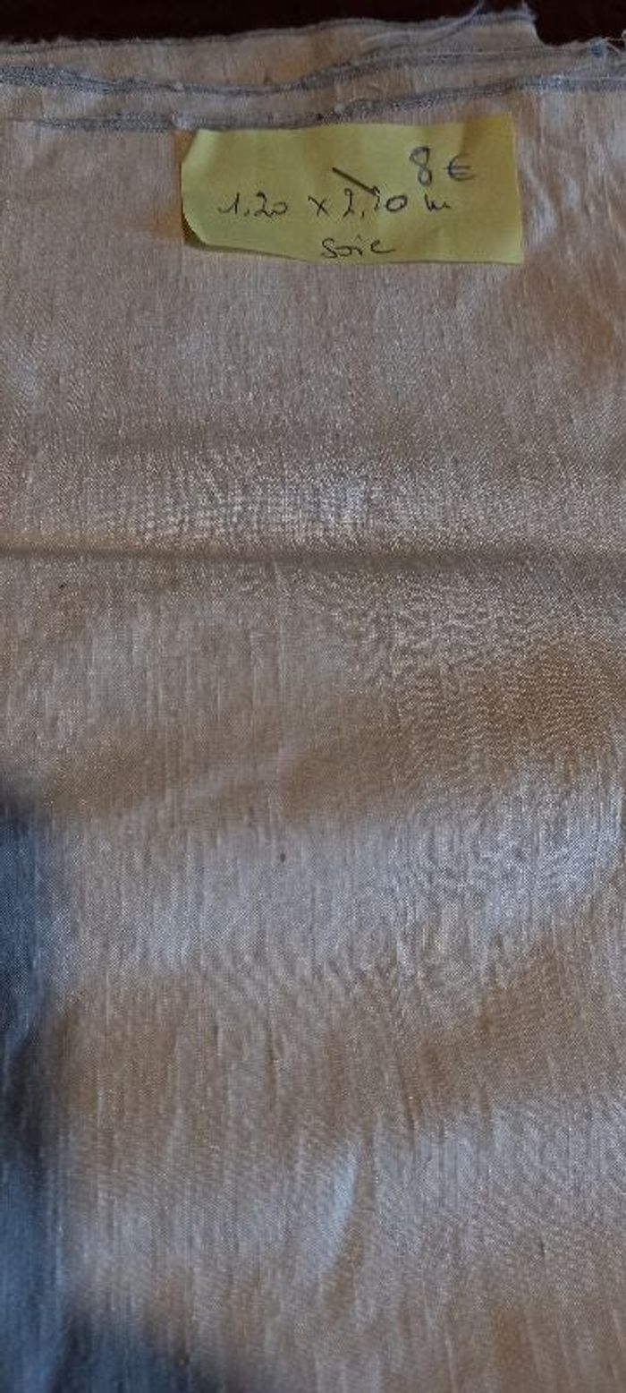 Fine soie écrue