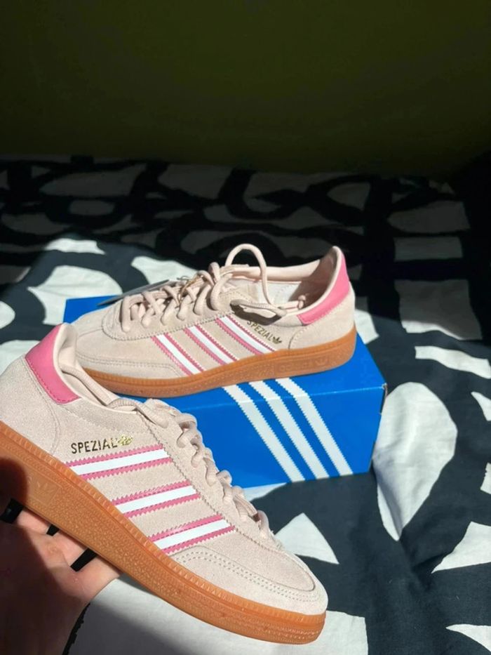 Adidas Spezial Rose Quartz • Taille 36,5 • - photo numéro 2