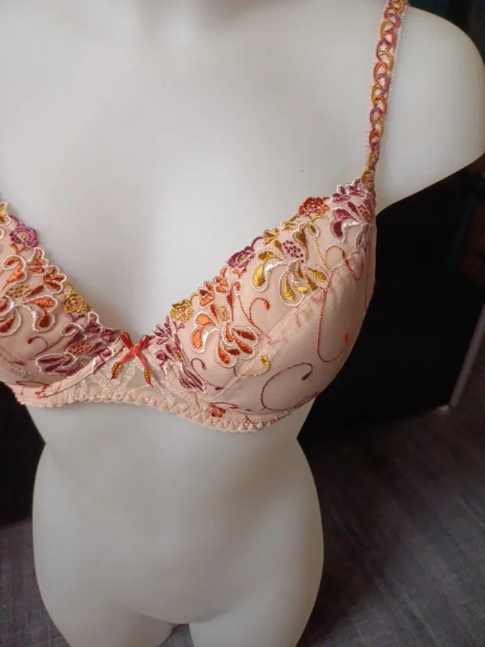 Soutien gorge pushup 95C idée cadeau de noel - photo numéro 2