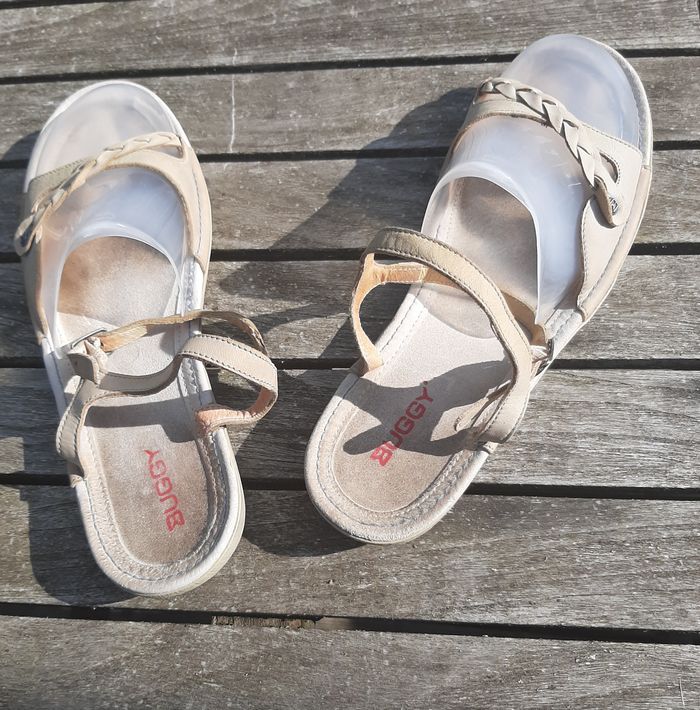 Sandales Buggy en cuir beige clair - photo numéro 2