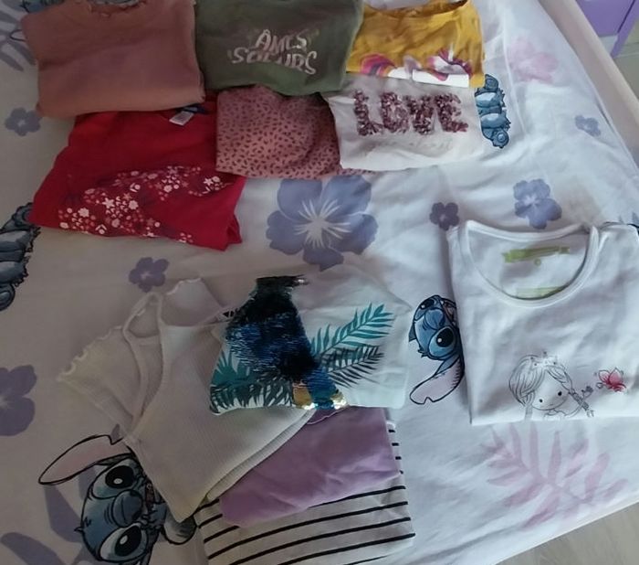 Vetements filles 8 ans (lot) - photo numéro 3