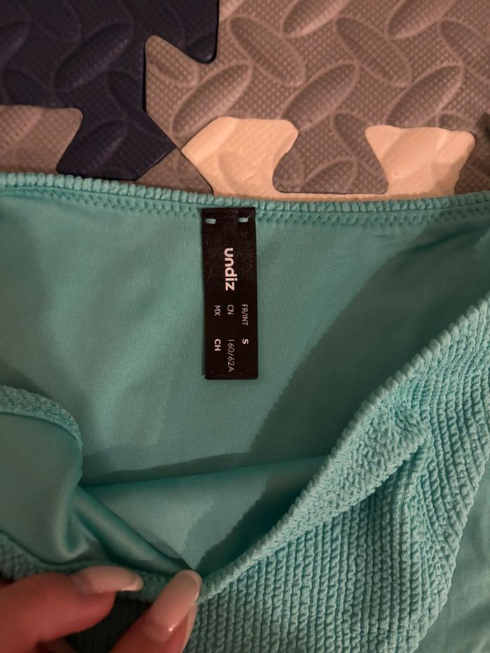 Lot / ensemble Maillot de bain 2 pièce bleu/vert texturé, corbeille - photo numéro 3