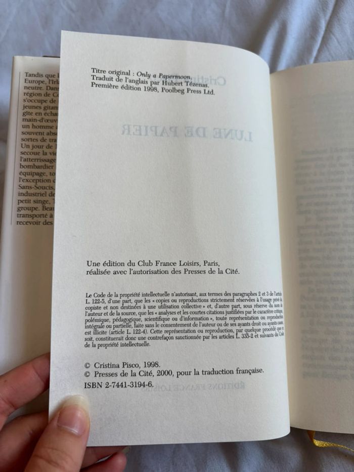 Livre La Lune de papier – Christina Pisco – Roman 1998 – Édition française 2000 - photo numéro 12