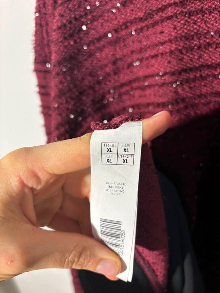 Pull rouge foncé avec col noir, taille XL 🔴 - photo numéro 5