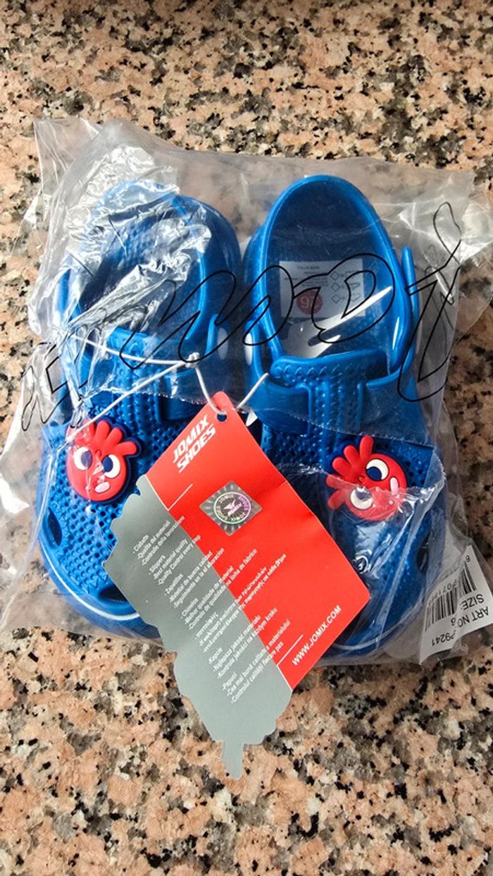 Chaussure été garçon neuf taille 26