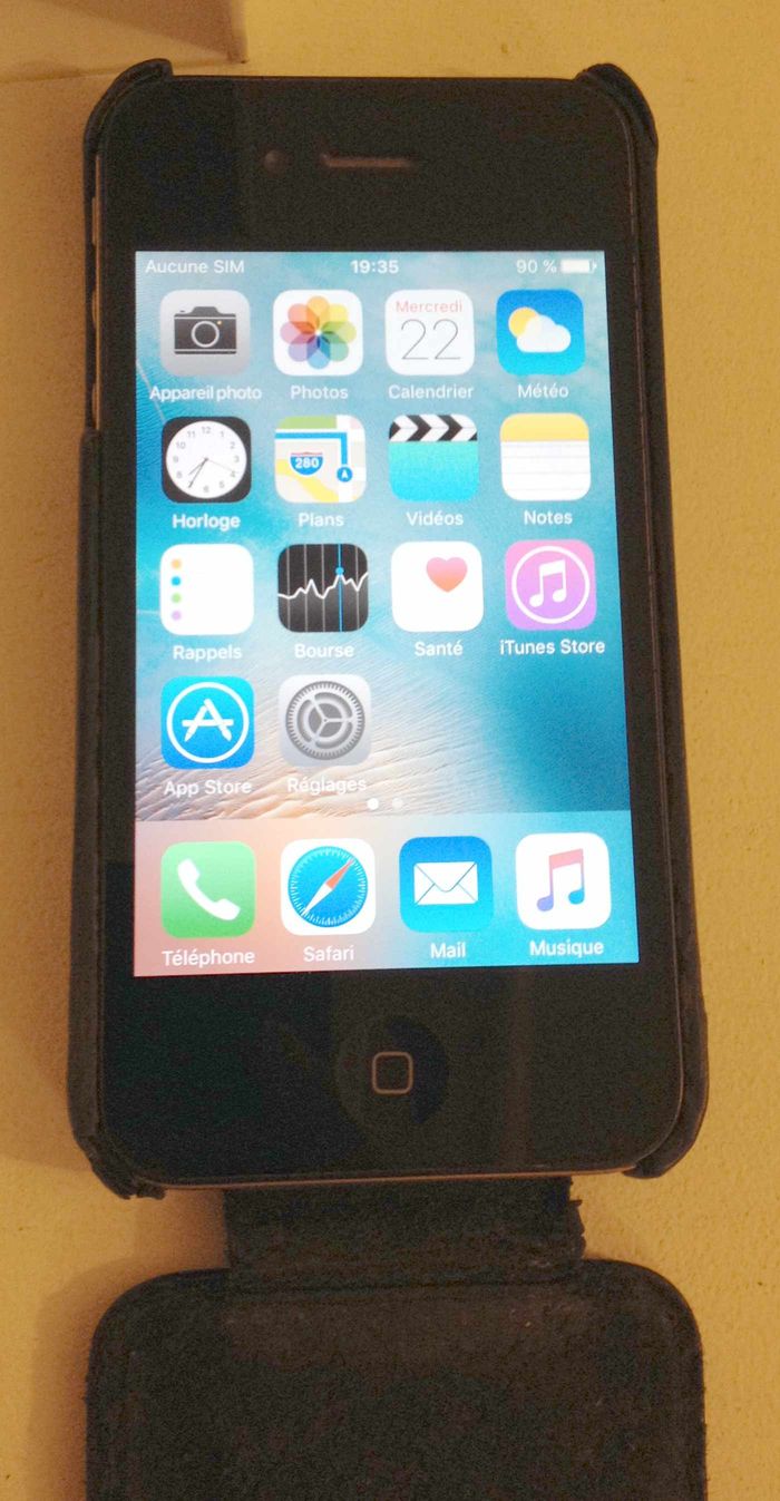 IPhone 4S 8 go pour pièces détachées avec boite et coque - photo numéro 6