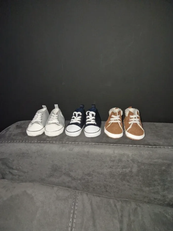 Lot chaussures bébé - photo numéro 2