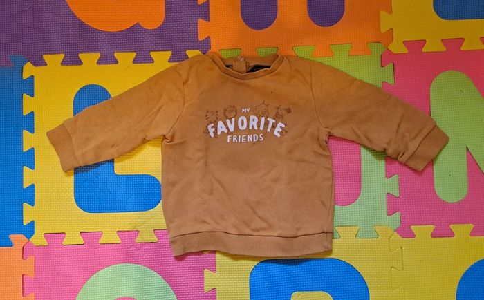 Sweat-shirt moutarde animaux, kiabi, taille 24 mois (83/89 cm)