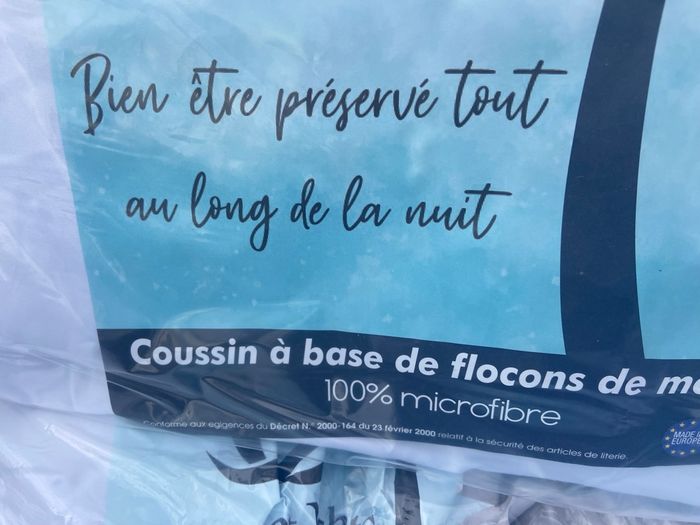 Lot de 2 oreillers 50/70 neuf - photo numéro 3