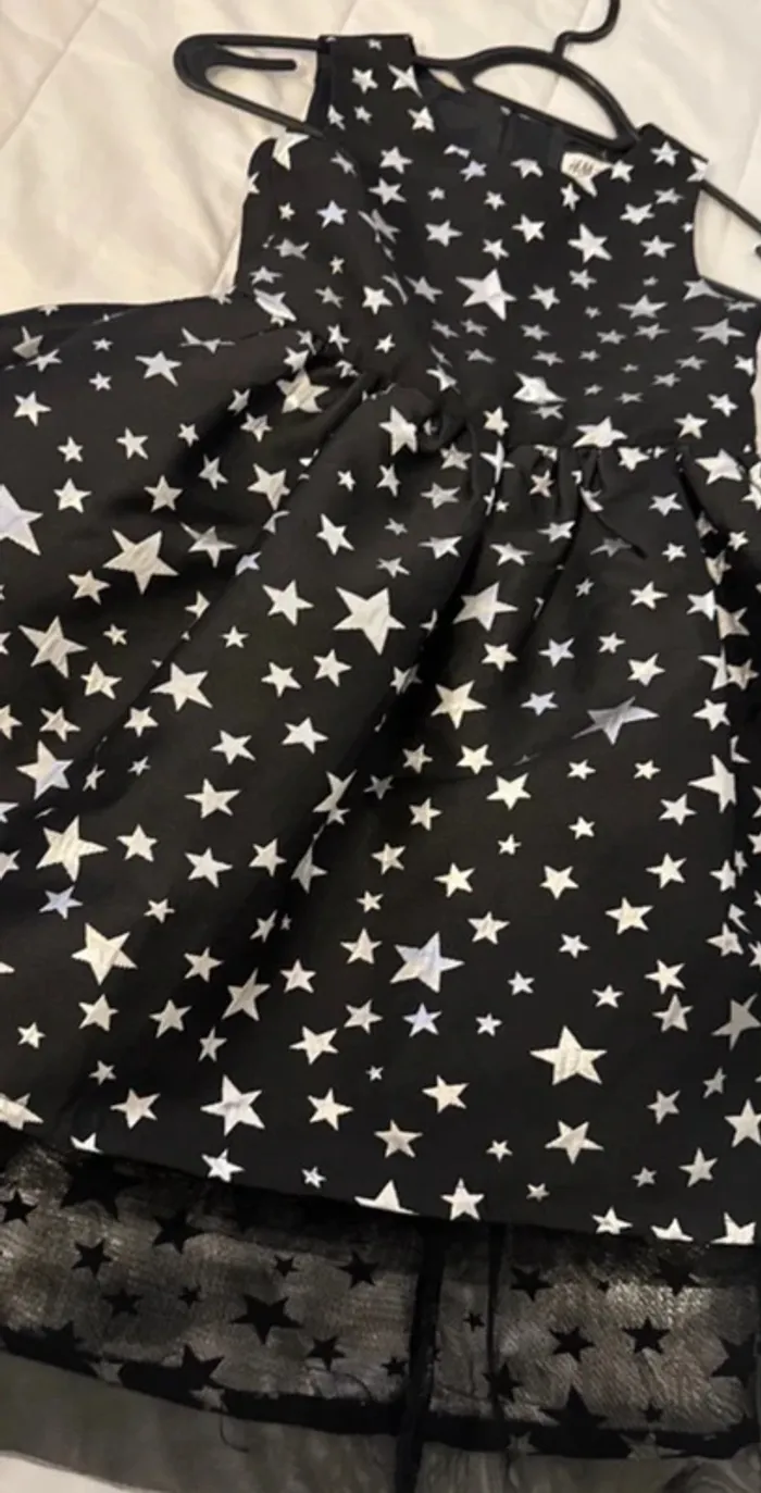 Robe 5/6 ans H&M avec étoiles état impeccable - photo numéro 5