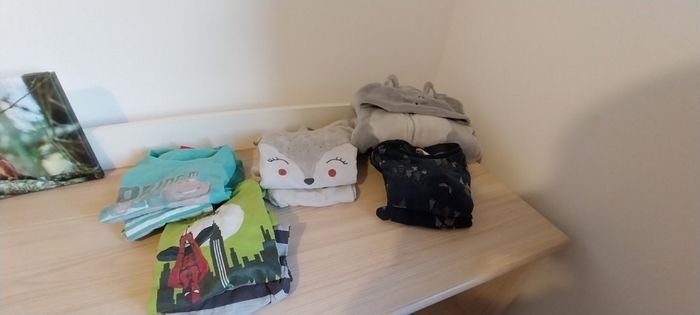 Lot vetements  3 ans toutes saisons - photo numéro 4