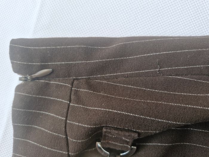 Jupe short 32 Pimkie Marron fines rayures blanches boucle décorative - photo numéro 4