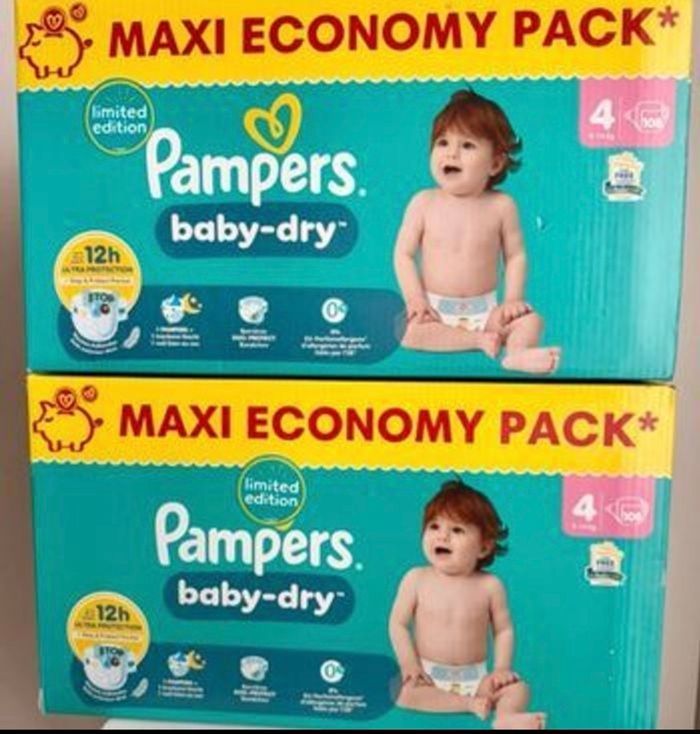 216  Couches Pampers Taille 4