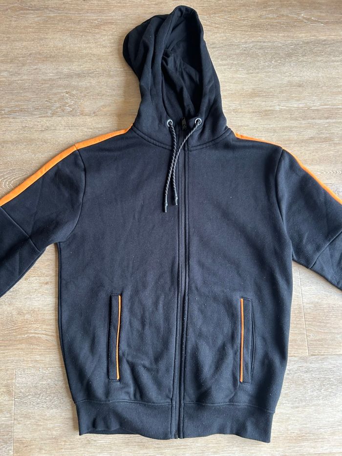 Sweat zippé à capuche noir bandes orange Urban District – S (49 x 65 cm) - photo numéro 3